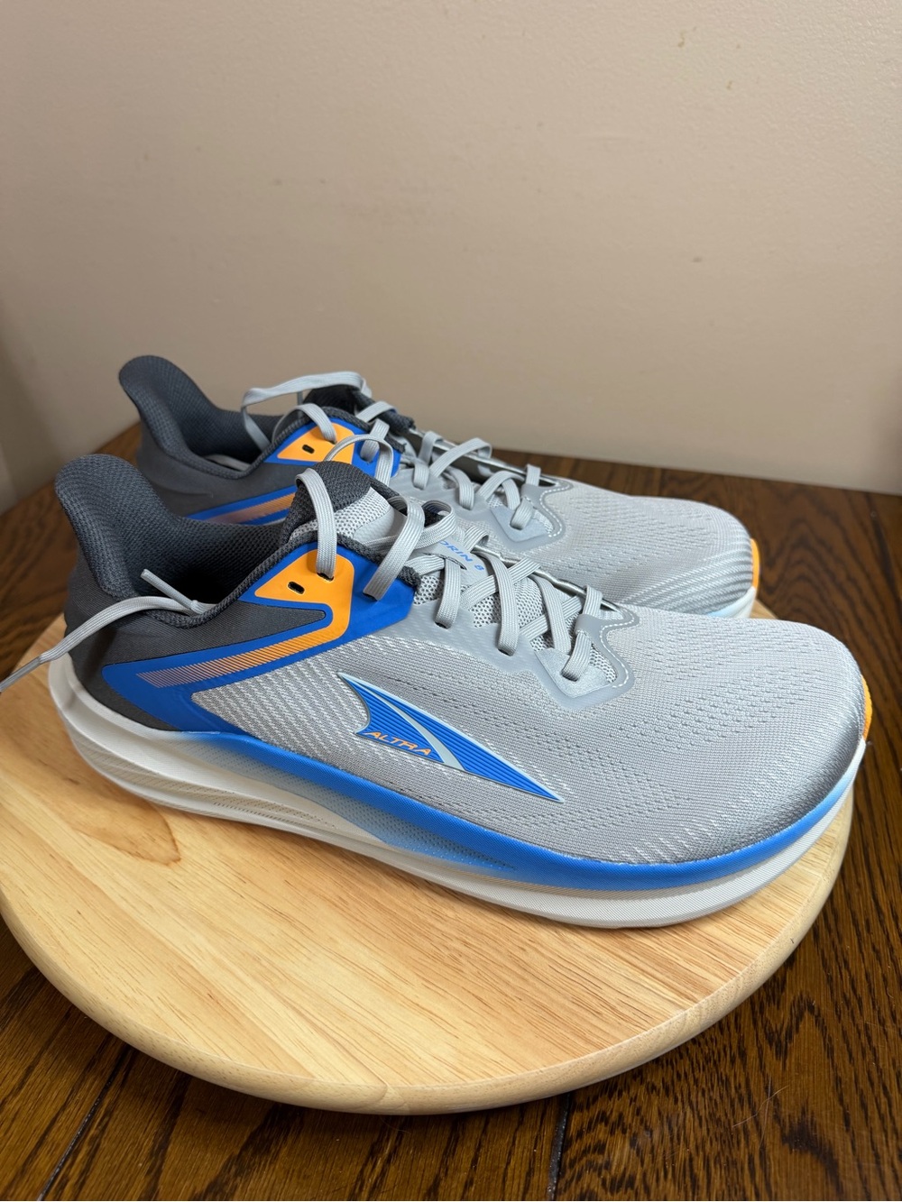 Altra Men’s Torin 8 running shoes - Picture 2 of 8